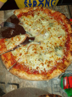 Dielo Pizza food