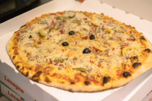 Ideale Pizza Chichi Belli food