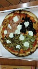 Lucky Pizza food