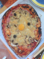 La Pizza Au Feu De Bois food