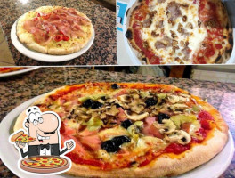 Terrazzo Azzurro E Pizzeria food