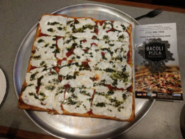 Bacoli Pizza food