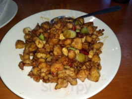Paulines Chinese Kitchen food
