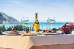 La Capannina Mediterranean Gourmet On The Beach food