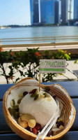 Co+nut+ink Siloso Beach Walk food