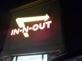 In-n-out Burger inside