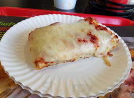 Rubi's Pizza Grill food