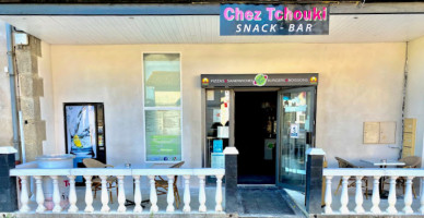 Chez Tchouki outside