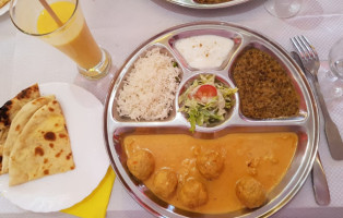 Bollywood Kitchen food