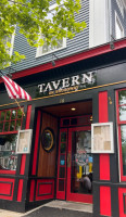 The Tavern on Broadway food
