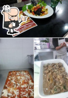 Pizzeria,rosticceria,paninoteca Il Pomodoro inside
