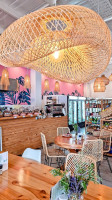 Blue Kiwi Organic Market Cafe' inside
