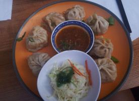 Momos Tibetains food
