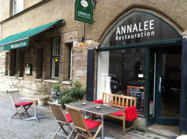 Cafe Annalee inside