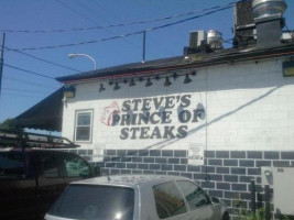 Steve's Prince Of Steaks outside