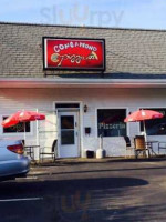 Congamond Pizza Company outside