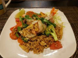 Pad Thai food