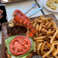 Point Lobster Grill food