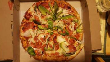 Famous Pizza food