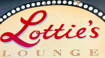 Lotties Lounge food