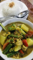 Soka Warung food