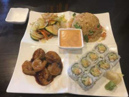 Yuno Sushi Asian Cuisine food