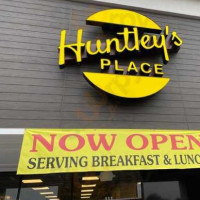Huntley’s Place food
