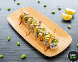 Maï Thaï Sushi food
