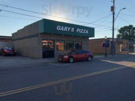 Gary's Pizza outside