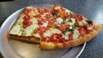 New World Pizza Cafe food