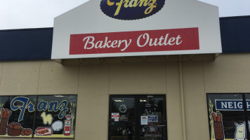 Franz Bakery Outlet outside