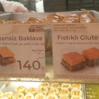 Karaköy Güllüoğlu food