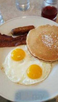 Elly's Pancake House  food