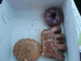 Frosty's Donuts food