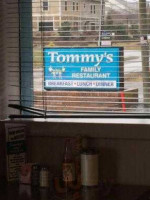 Tommi Family Resturant food