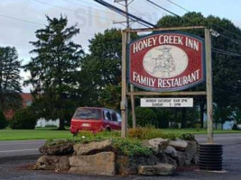 Honey Creek Inn outside