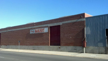 Fresno French Bread Bakery outside