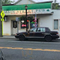 Main Street Pub outside