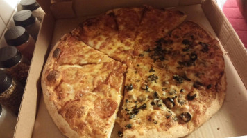 Il Paesano Pizzeria & Restaurant food