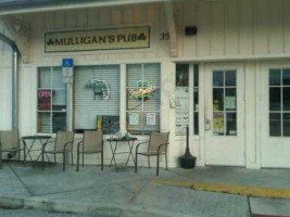 Mulligan's Irish Pub inside