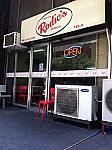 Rodic's Diner outside