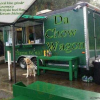 Chow Wagon outside