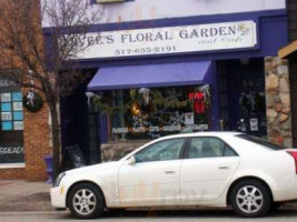 Vivee's Floral Garden And Cafe outside