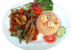 Wins Thai Cuisine food