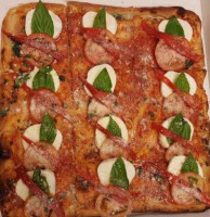Nino's Pizza Parlor food