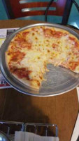 Tommy's Pizza food