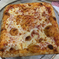Carmine's Wood Fired Pizza food