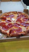 Pizza Schmizza In Wilsonville food