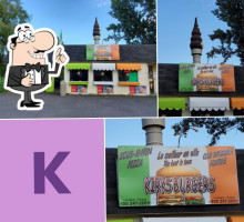 Kirk's Burgers outside