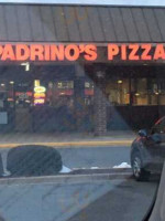 Padrino's Pizza outside